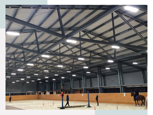 Строительство конных манежей от 623 руб в Волгоград